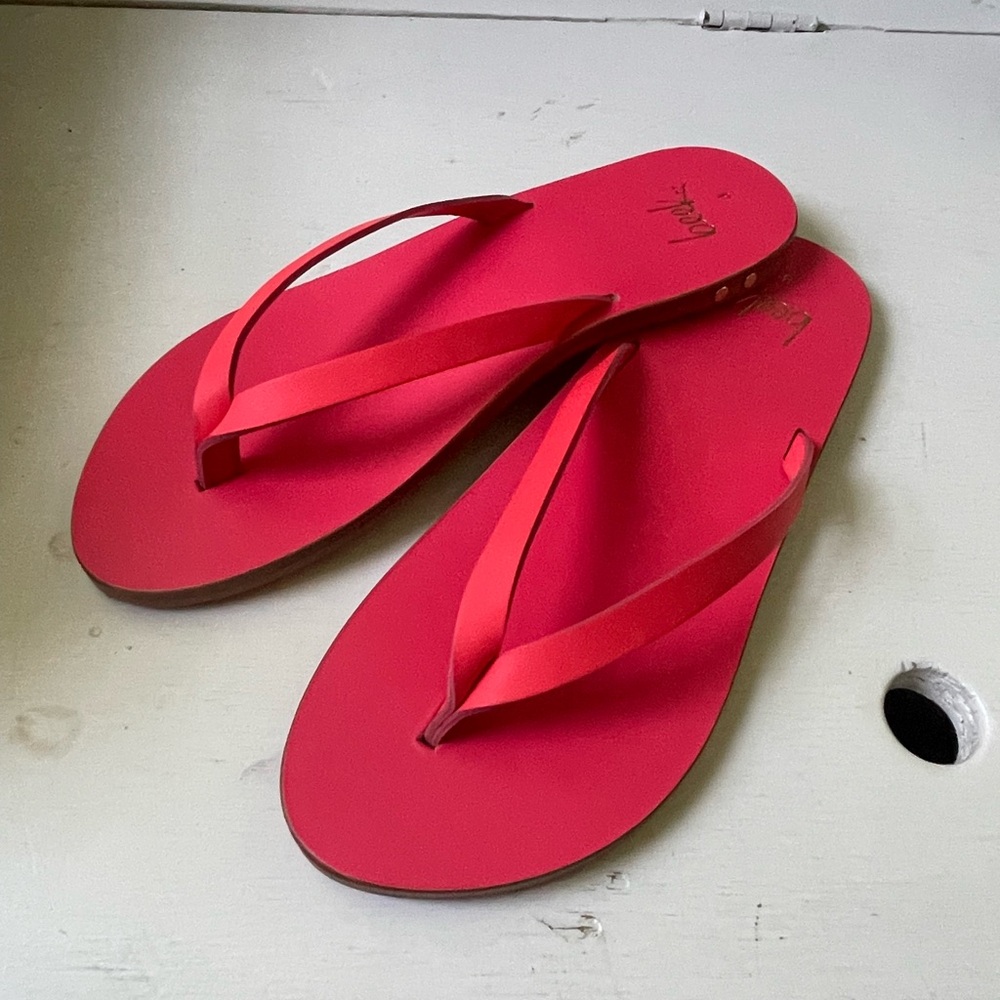 beek leather thong (flamingo pink)